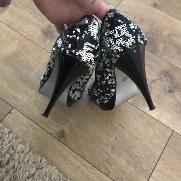 Two Lips sequin high heels - Picture 5 of 8